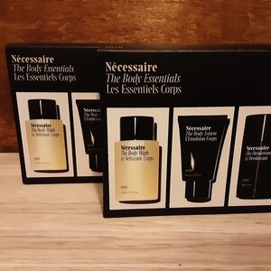 2 New Necessaire The body essentials 3pc.